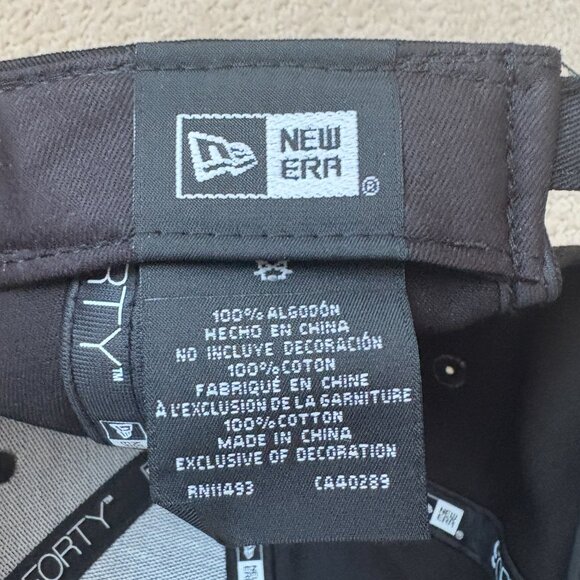 New Era Boston Celtics 9FORTY Black Strapback Adjustable Hat Cap NBA OSFM NWT - Picture 5 of 6